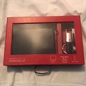 Perry Ellis Portfolio Wallet and Keychain Set